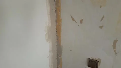 Apartment room corner during wall renovation process 스톡 동영상 341362969