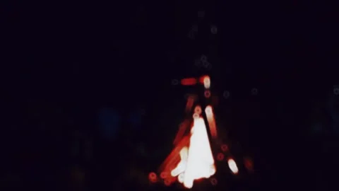 Api unggun malam hari 2 - defocus Video stock 230958050