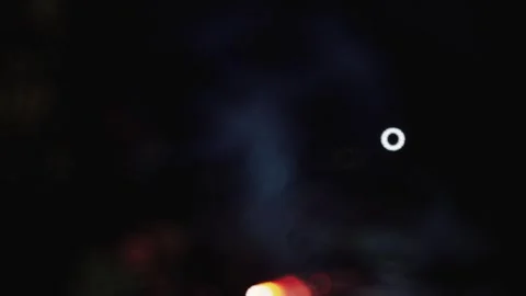 Api unggun malam hari - defocus slowmotion Stock Footage 230958098