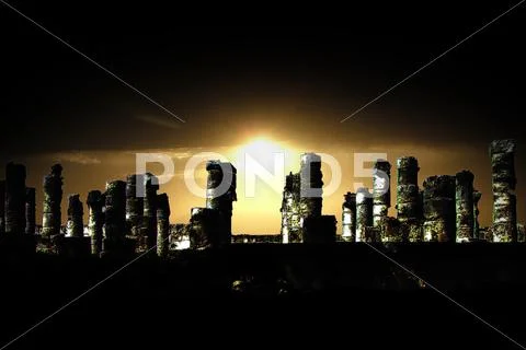 Apocalyptic Ruins - Golden Sunset Stock Illustration