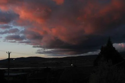 Apocolypse Dark Pink Thunderstorm Clouds Foto stock