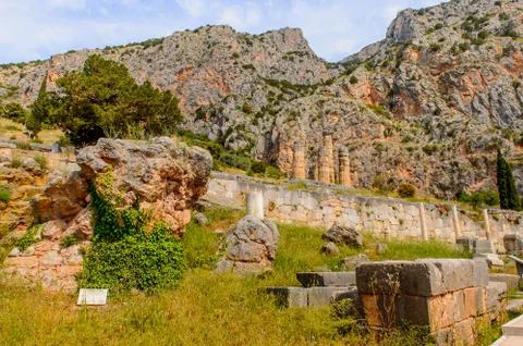 Apollo Temple in Delphi, an archaeological site in Greece, at the Mount Parna Foto stock