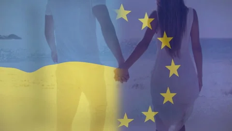 App loading beach merging flag overlay while couple walking holding hands 스톡 동영상 313724706