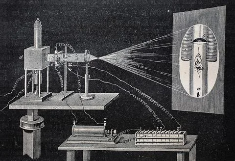 Apparatus for demonstrating the deflection of cathode rays by magnets 1880 Stock Photos