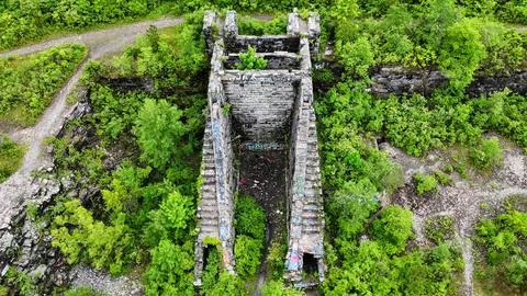 Apparatus that is Embedded - Split Rock Quarry - Syracuse, NY 库存照片