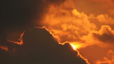 Appear sun from clouds Stock Footage 90004305