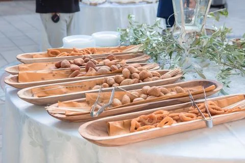 Appetizers and snacks presenting at wedding reception catering table 库存照片