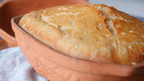 Appetizing cracked crust of bread rack focus Stock-Footage 87219719