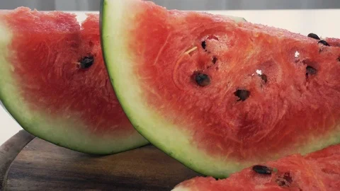 Appetizing juicy pulp of watermelon. Red watermelon close-up Vídeo Stock 121400380