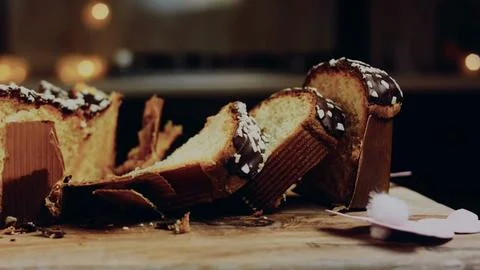 Appetizing kitchen craft scene: showing a festive bunny-shaped cake Foto stock