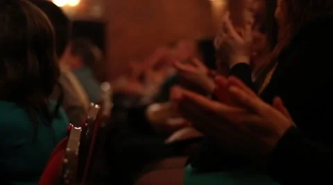 Applause In The Theater Vidéo 49325633