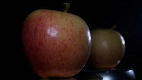 Apple and its reflection in the mirror Stock-Footage 80326375