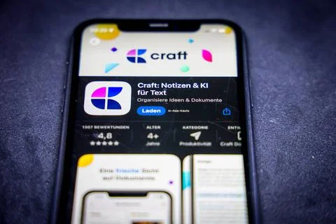  Apple App Store auf einem iPhone. Essentials, TOP 10 Teamwork-Apps. Kraft... Stock Photos