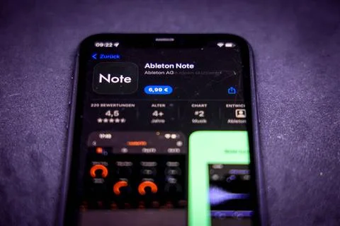  Apple App Store auf einem iPhone. Essentials, TOP 10 Kreativ-Apps. Ableto... Stock Photos