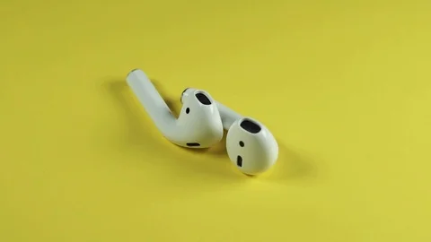 Apple Bluetooth Airpods 動画素材 103837407