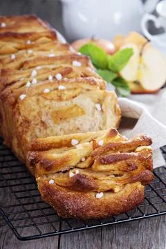 Apple cinnamon pull-apart bread 写真素材