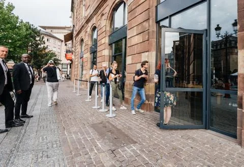 Apple Computers Store with iPhone Xs and Xs Max Foto stock