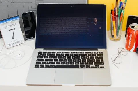 Apple Computers website showcasing Stock Photos