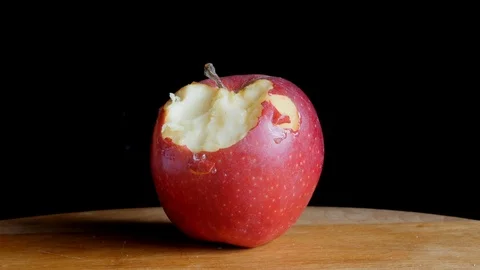 Apple eaten in stop motion Vidéo 94323861