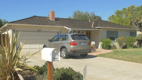 The Apple Garage Stock Footage 87111694