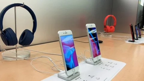 Apple Inc. sells iPhone 11 models at a store in Bethesda, Maryland Видео 123499605
