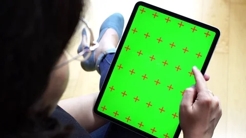 Apple iPad Pro Green Chroma Key with multiple gestures on touch screen Stock Footage 111169754