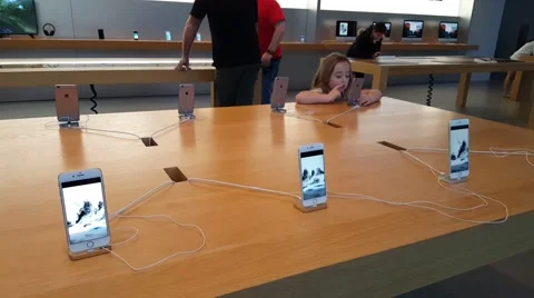 Apple iPhone 6s on display in Apple store in Palo Alto, CA Stock Footage 59759072