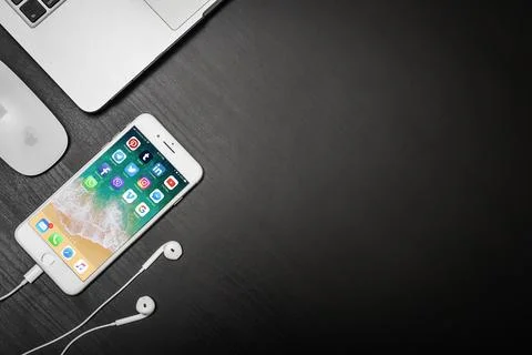 Apple iPhone 8 plus with social network apps Stock Photos