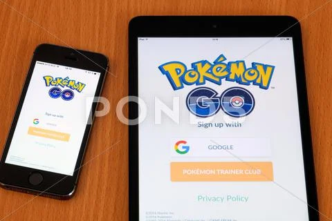 Apple iPhone5s and iPad mini with Pokemon Go application Stock Photos