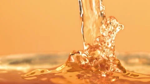Apple juice with splashes Stock Footage 229315593