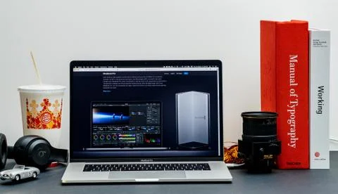 Apple MacBook Pro website internet store Blackmagic eGPU Stock Photos