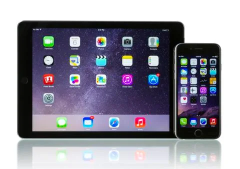Apple space gray iphone 6 and ipad air 2 wi-fi + cellular Stockfoto's