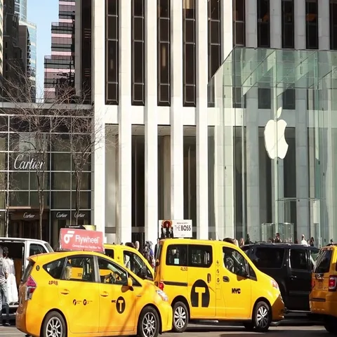 Apple Store and Cartier 5th Avenue Manhattan Stock Footage 69459342