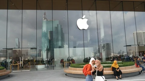 Apple Store in Bangkok Stock Footage 101419794