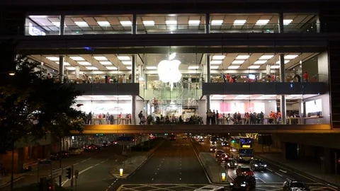 The Apple Store in the IFC Two building, Hong Kong Stock Footage 91863074