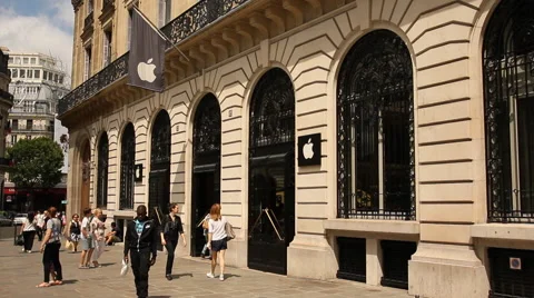Apple store in Paris Stock Footage 52542542