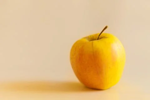 Apple on the table Фото