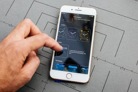 Apple Watch App on Apple iPhone Plus the application software Foto stock