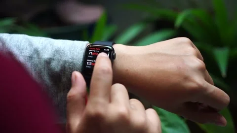 Apple watch Stock Footage 143974104