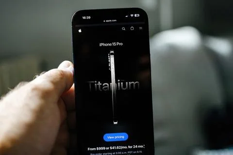 Apple.com Features 'Titanium' AND 'View Pricing' for iPhone 15 PRO Stock Photos