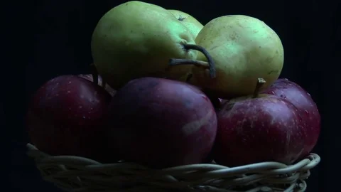 Apples and pears Stock-Footage 79715525