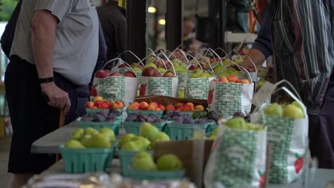 APPLES 스톡 동영상 102750936