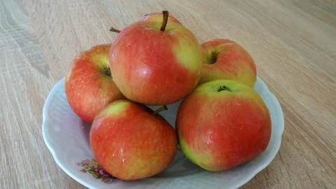 Apples on a plate Foto stock