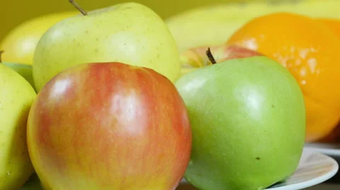 Apples on table, extreme close up,dolly shot,other fruits in background Stock-Footage 60633719