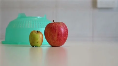 Apples on the table 库存影片 96998466