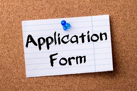 Application Form - teared note paper pinned on bulletin board Images gratuites