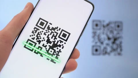 Application scans the QR code 库存影片 153290015