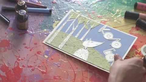 Application. On the table lay image with applique. collage technique Vidéo 67628702