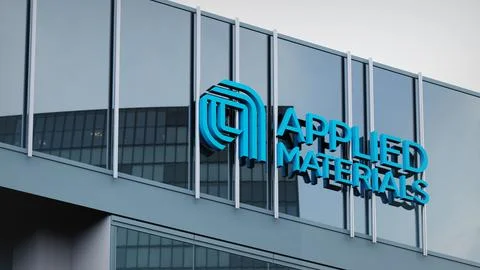 Applied Materials Stock data presented on the logo of the office facade Stock Photos