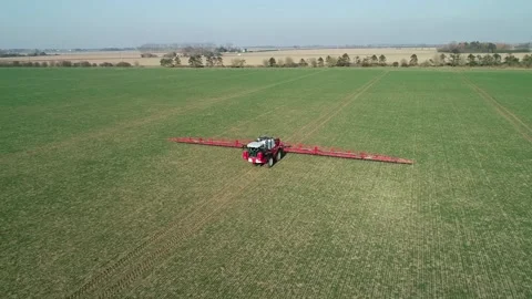 Applying Liquid Fertiliser 스톡 동영상 140388656